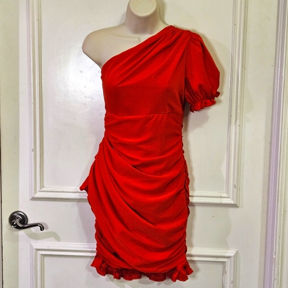 Hello Molly "Not Fair On Me" Red One Shoulder Ruched Ruffle Dress,Large,NWT - Picture 10 of 15